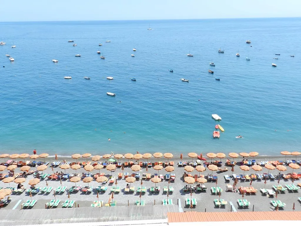 La Dolce Vita a Positano boutique hotel